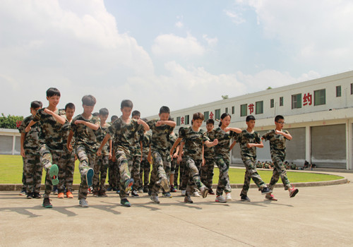 廣州軍訓(xùn)夏令營